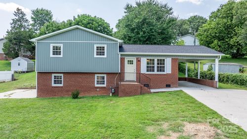 204 Shannonbrook Dr, Newton, NC, 28658-8402 | Card Image