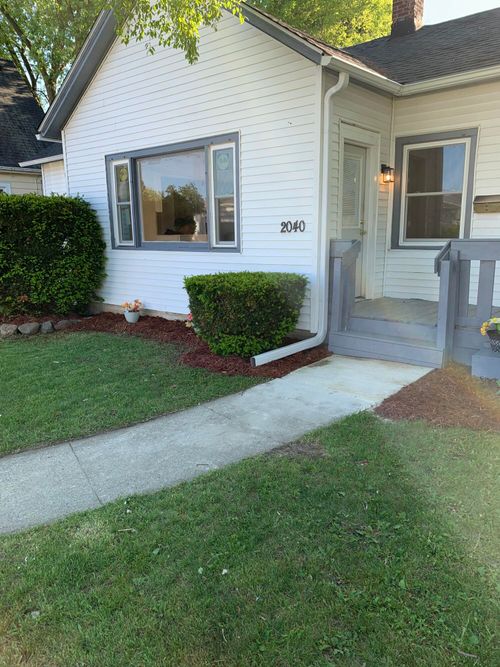 2040 Jay Eye See Ave, RACINE, WI, 53403-2450 | Card Image