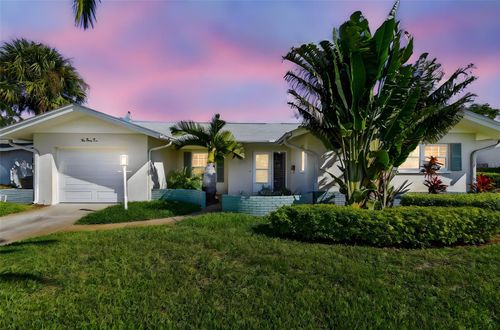 1045 44th Ave Ne, St Petersburg, FL, 33703-5239 | Card Image