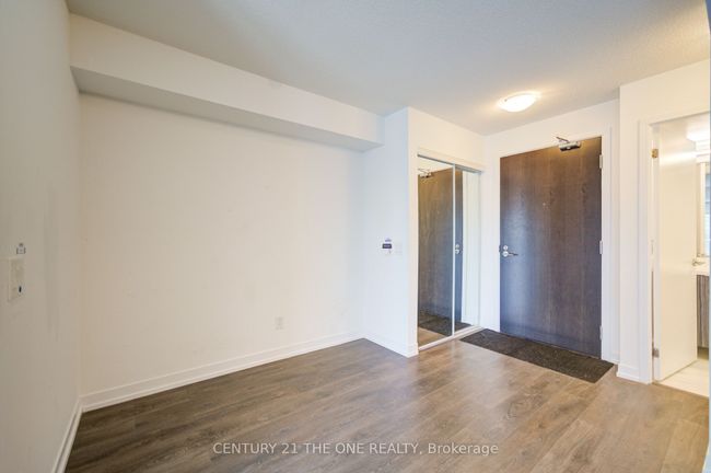 1506 - 219 Dundas St E, Condo with 2 bedrooms, 1 bathrooms and null parking in Toronto ON | Image 5