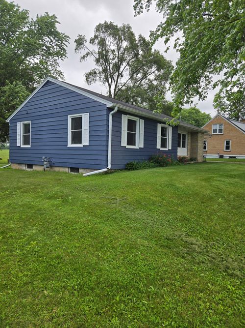 W8936 W Main St, COLEMAN, WI, 54112-9328 | Card Image