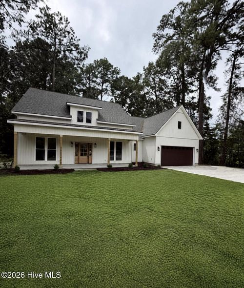 6818 River Rd, Washington, NC, 27889-7233 | Card Image