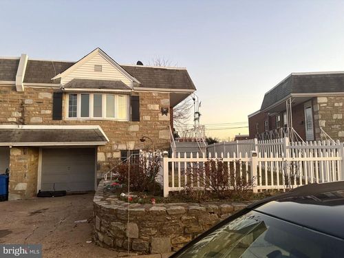 7817 Lorna Dr, PHILADELPHIA, PA, 19111-2811 | Card Image