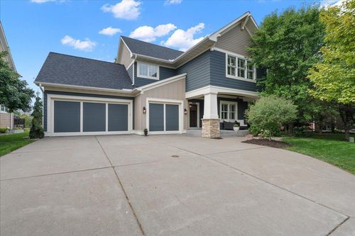 11605 Ivywood Trl, Woodbury, MN, 55129-7795 | Card Image