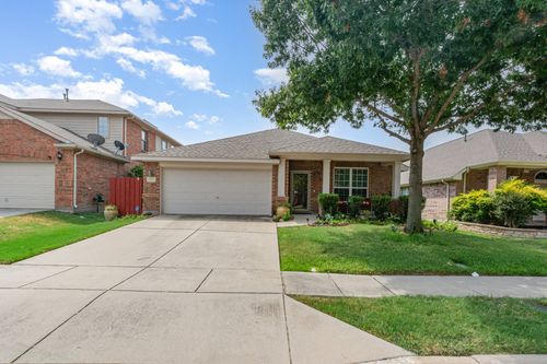 1612 Nighthawk Dr, Little Elm, TX, 75068-8472 | Card Image