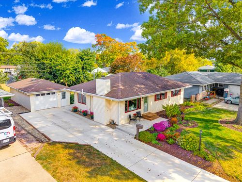 6 Wilmette Dr, Normal, IL, 61761-2819 | Card Image