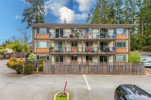 b102-7503 212th St Sw, Edmonds, WA, 98026-7623 | Card Image