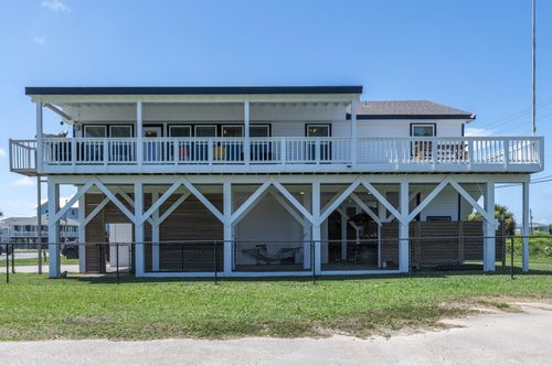 4235 San Jacinto Dr, Galveston, TX, 77554-9616 | Card Image