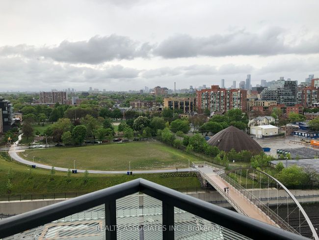 1009 - 30 Ordnance St, Condo with 2 bedrooms, 1 bathrooms and null parking in Toronto ON | Image 14