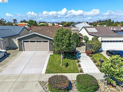 39052 Levi St, Newark, CA, 94560-5133 | Card Image