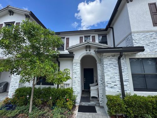 18236 Sw 148th Rd, Miami, FL, 33187-1860 | Card Image