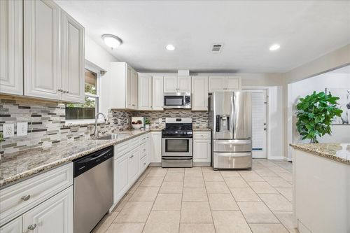 8923 Blankenship Dr, Houston, TX, 77080-3002 | Card Image