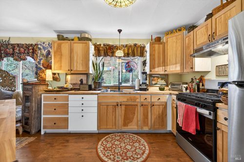 177 Marin Valley Dr, Novato, CA, 94949-6787 | Card Image