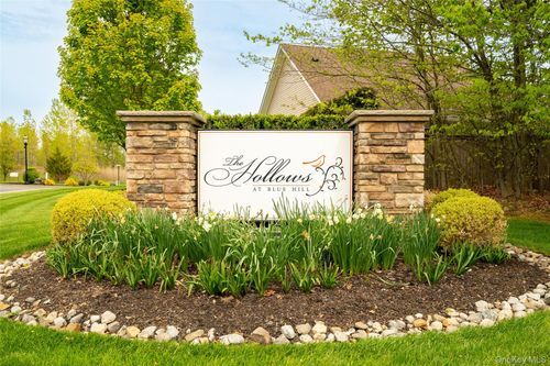4105 Fred Ill Jr Ct, Pearl River, NY, 10965-3323 | Card Image