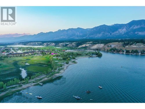 2114-205 3rd Ave, Invermere, BC, V0A1K7 | Card Image