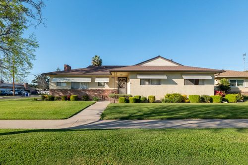 3263 E Rialto Avenue, Fresno, CA, 93726 | Card Image