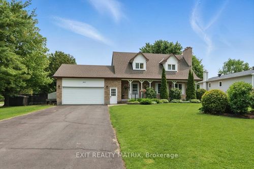44 George St, Russell, ON, K4R1C2 | Card Image