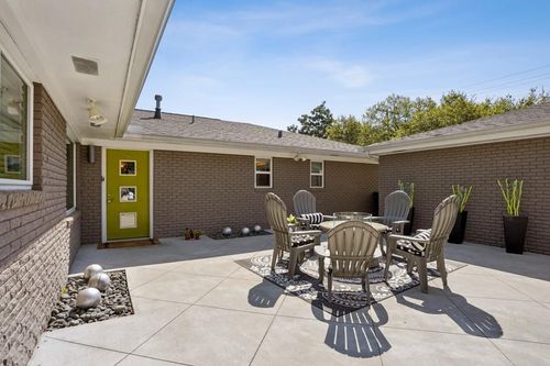102 N Dabney Dr, Slidell, LA, 70458-1325 | Card Image