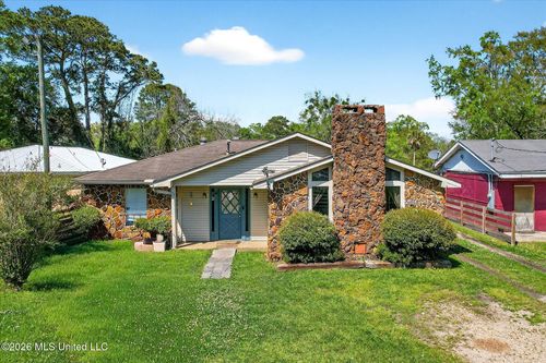 2003 Ray Ave, Pascagoula, MS, 39567-2365 | Card Image