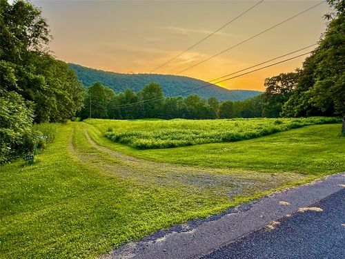 222 Stockport Rd, Hancock, NY, 13783-2304 | Card Image