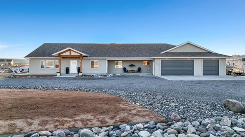 56577 Hawthorne Ln, Olathe, CO, 81425-6709 | Card Image