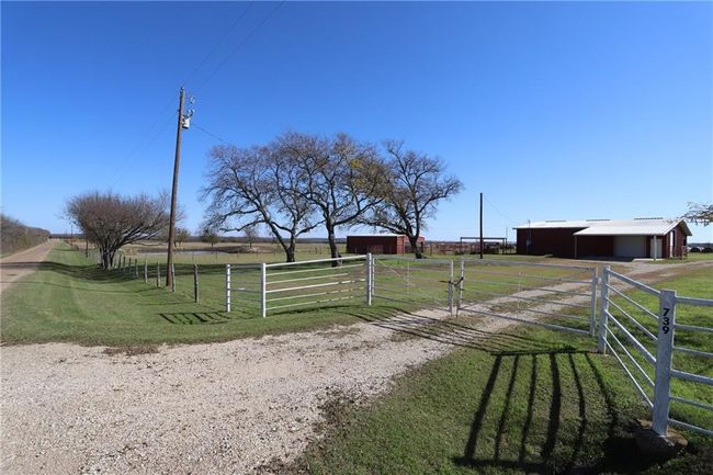 739 Willow Branch Rd, Home with 0 bedrooms, 0 bathrooms and null parking in McGregor TX | Image 9