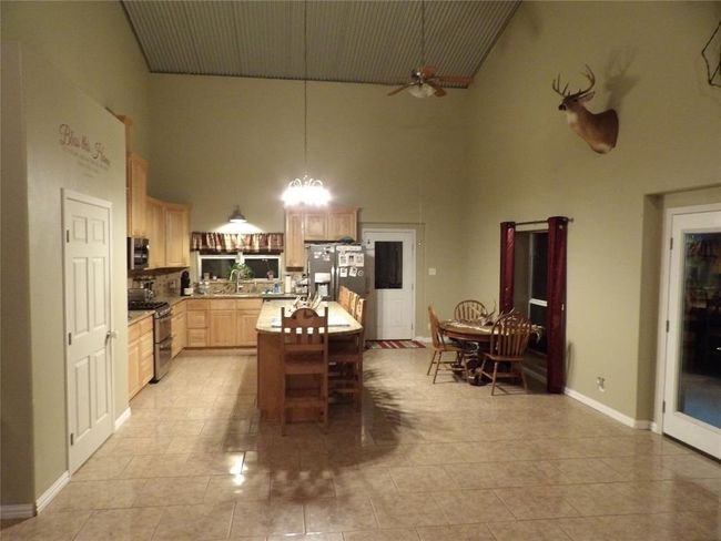 KITCHEN/DINING | Image 6