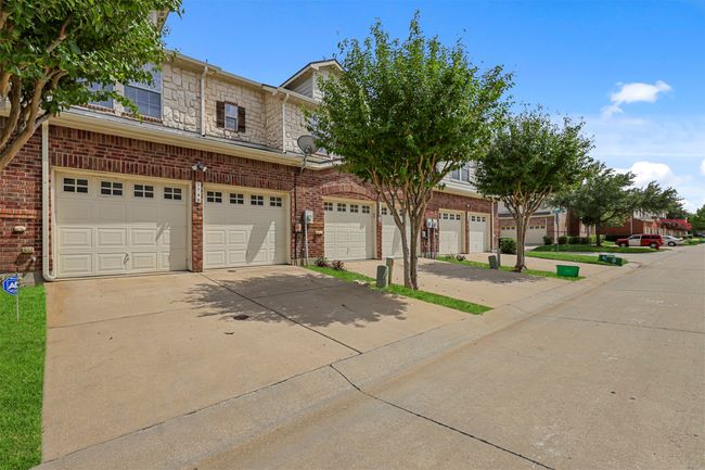 2740 Olympic Park Dr, Townhouse with 2 bedrooms, 3 bathrooms and null parking in Grand Prairie TX | Image 25