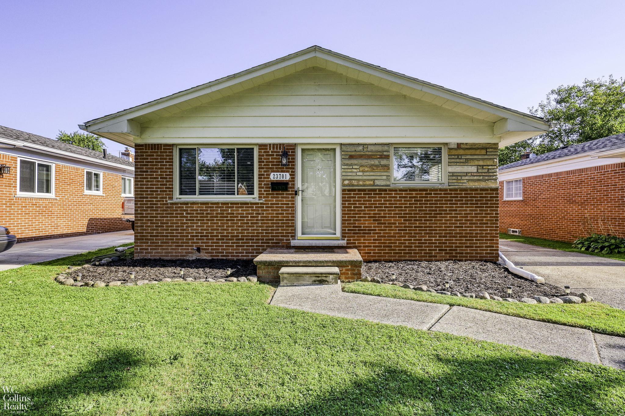 Deziel St, Saint Clair Shores, MI 48082