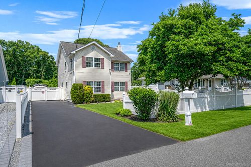 37 Champlin Street, Brookhaven, NY, 11779 | Card Image