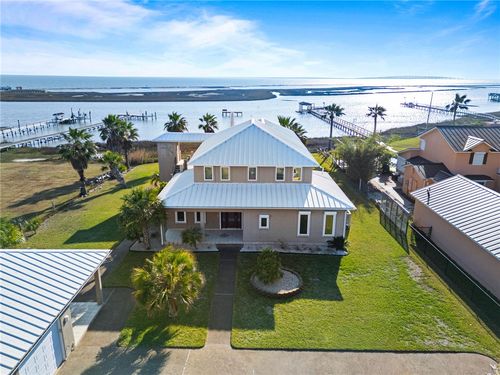 172 Front St, Rockport, TX, 78382-7800 | Card Image