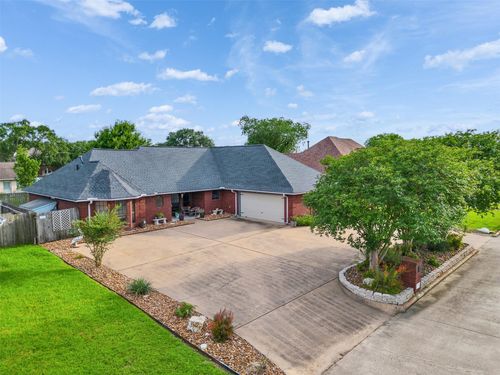 1717 24th Ave N, Texas City, TX, 77590-4751 | Card Image