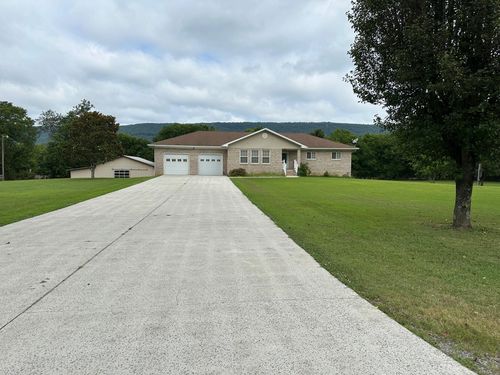 305 Medlin Pike, Evensville, TN, 37332-4218 | Card Image