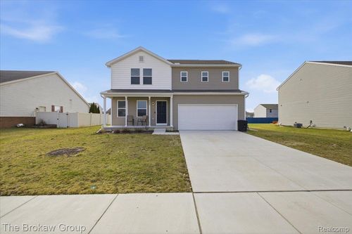 2222 Champion Dr, Burton, MI, 48519-2022 | Card Image