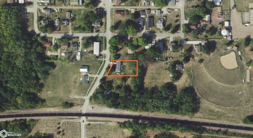 220 S Hazel St, Agency, IA, 52530-7733 | Card Image