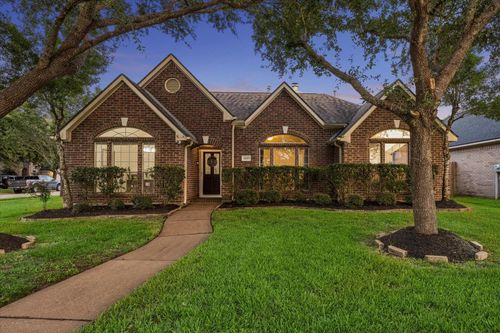2450 Sullivan Ln, Dickinson, TX, 77539-5073 | Card Image