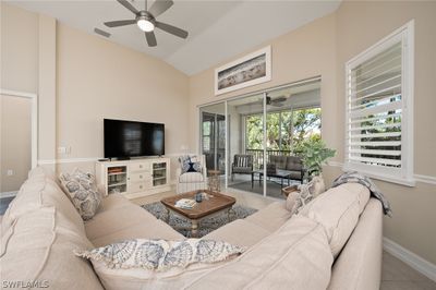 202 - 11057 Harbour Yacht Court, Condo with 3 bedrooms, 2 bathrooms and null parking in Fort Myers FL | Image 3