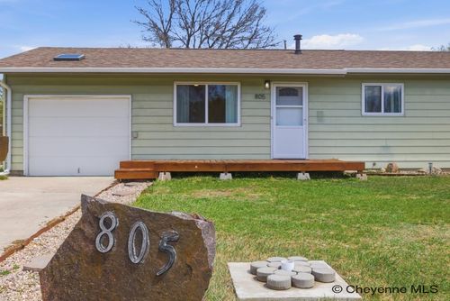 805 Stevens Dr, Cheyenne, WY, 82001-6233 | Card Image