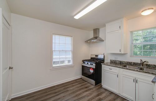 5213 Malmedy Rd, Houston, TX, 77033-2524 | Card Image