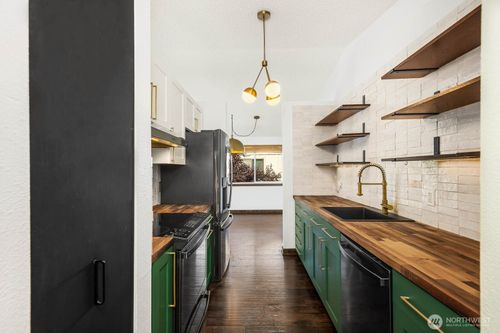 apt-931-1235 Sw 132nd Ln, Burien, WA, 98146-4017 | Card Image