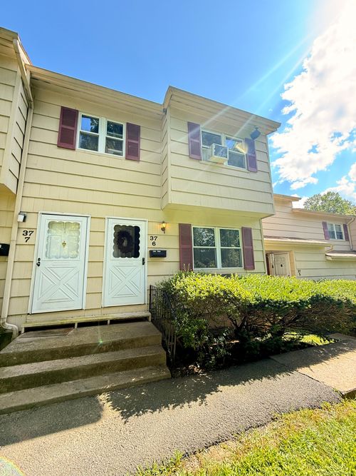 unit-6-37 Lantern Park Dr, Naugatuck, CT, 06770-1845 | Card Image
