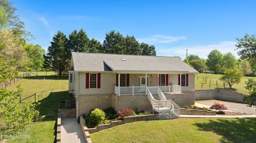 204 David Rd, Clinton, TN, 37716-4910 | Card Image