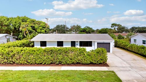 816 Juniper Dr, North Palm Beach, FL, 33408-4017 | Card Image