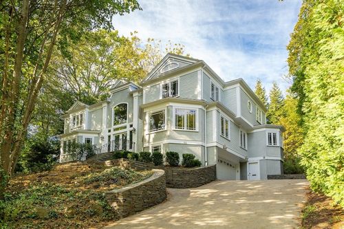 66 Mason Ter, Brookline, MA, 02446-2601 | Card Image