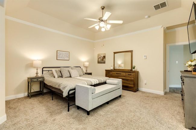 203 Bentwater Ln, House other with 4 bedrooms, 2 bathrooms and 2 parking in Clute TX | Image 18