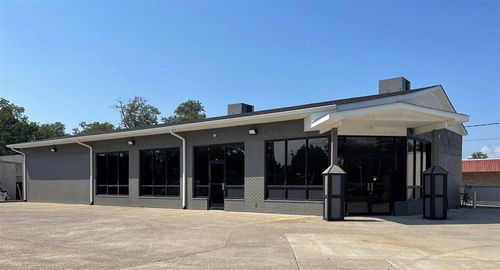 2101 W. Parrish Ave., Owensboro, KY, 42301 | Card Image