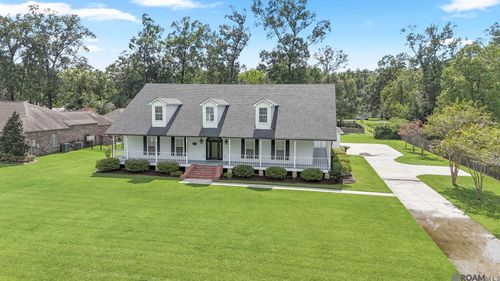 6323 Oak Cluster Dr, Greenwell Springs, LA, 70739-4145 | Card Image