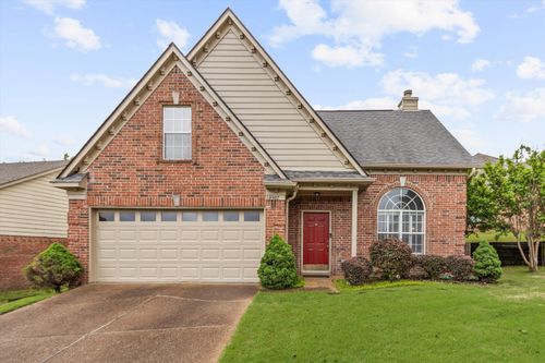 8987 Gracie Ln, Cordova, TN, 38016-5526 | Card Image