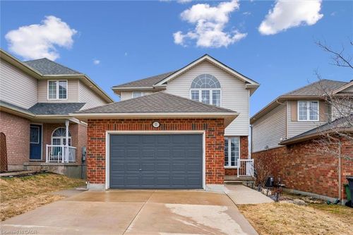 11 Valleyhaven Lane, Guelph, ON, N1E0A3 | Card Image