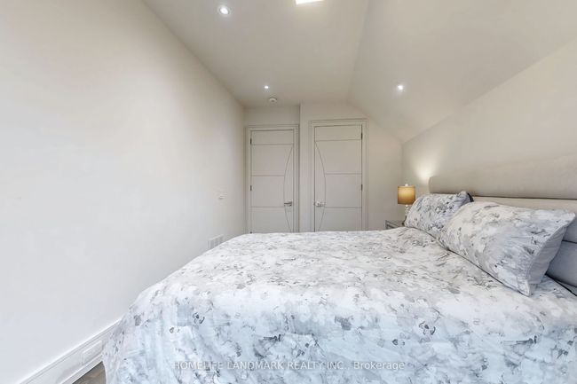 301 Jedburgh Rd, House other with 5 bedrooms, 4 bathrooms and 2 parking in Toronto ON | Image 29